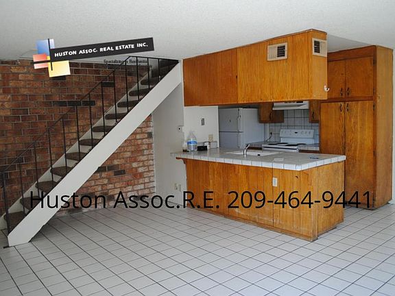 2nd image of 1204 Occidental Ave Unit 2