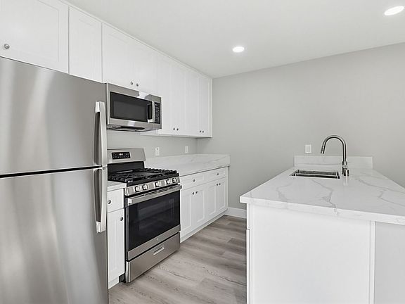 5th image of 2987 54th St #B-c