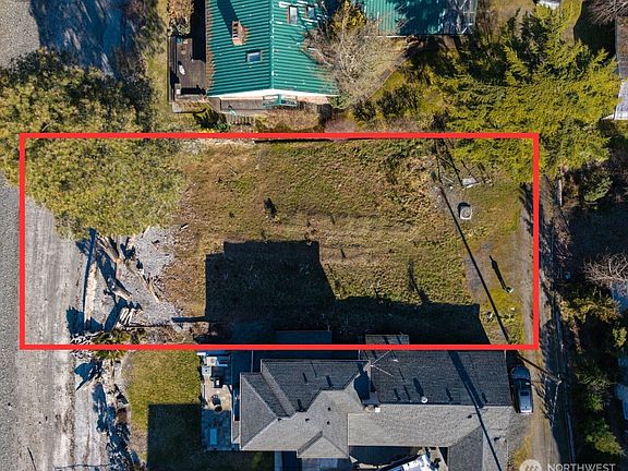 5th image of 702 S 280th Street