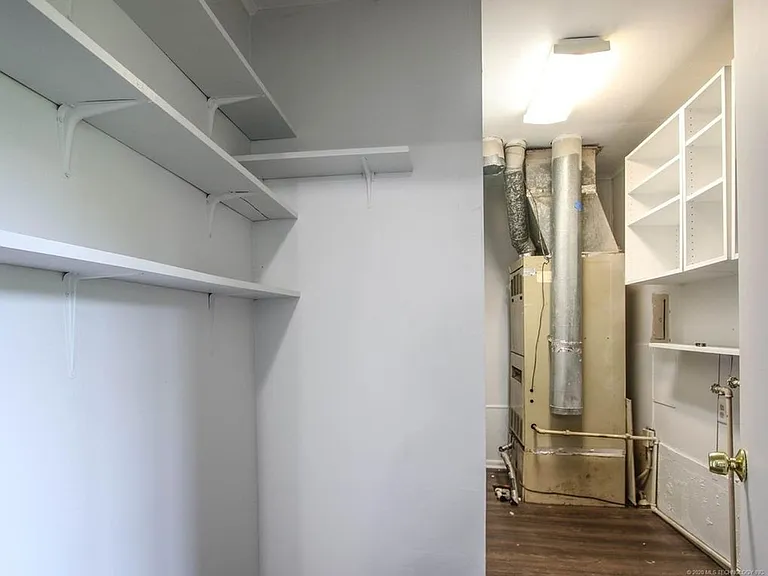 2536 W Easton St N — Photo 14