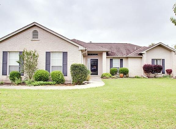 3rd image of 112 Guadalupe Dr