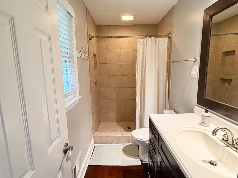 1721 Edgewater Dr — Photo 23