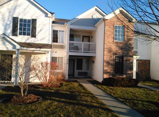 1630 McClure Rd, Aurora, IL 60505