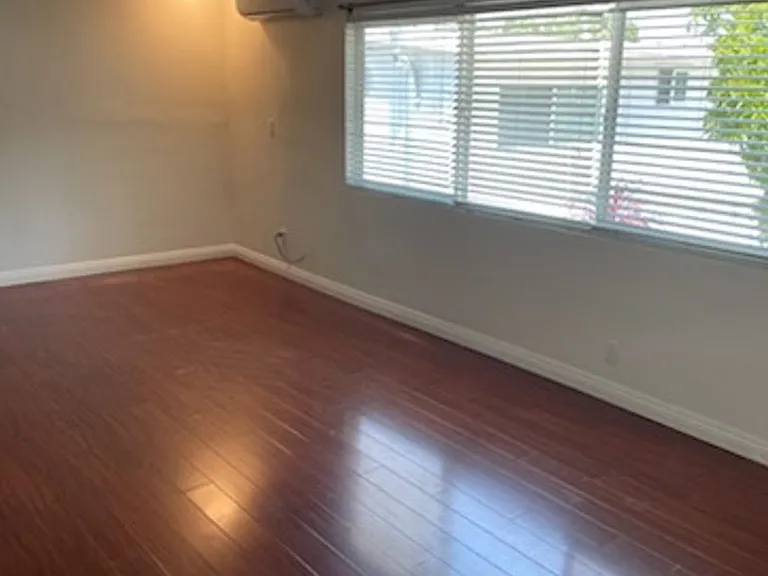 Apt 7222 Whittier — Photo 8