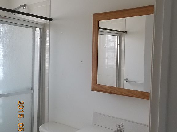 2 Fullbath and one half bath