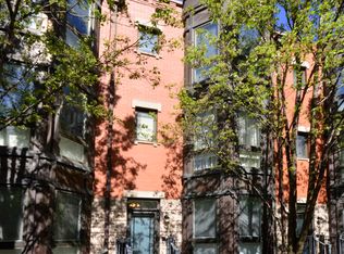 429 N Clinton St, Chicago, IL 60654