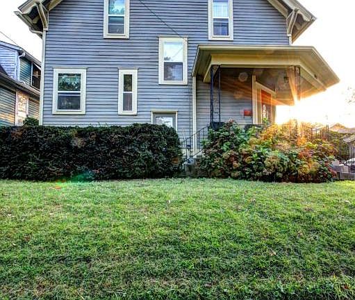 3rd image of 1622 Fernwood Ave