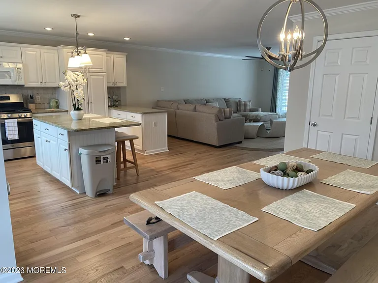 21 Jersey City Ave — Photo 10