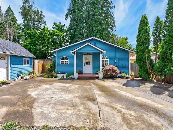 2nd image of 1915 16th Ave