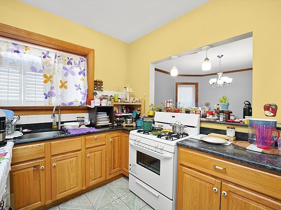 5th image of 4336 W Drummond Pl