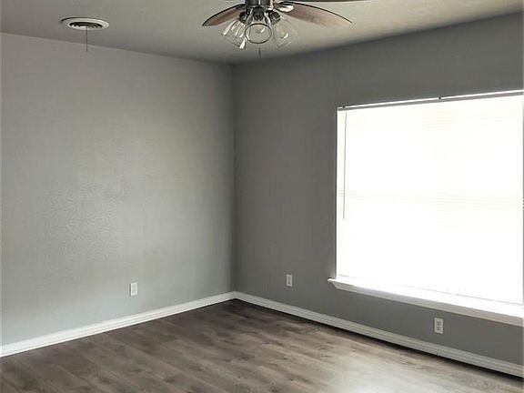 4th image of 1010 W Highway St