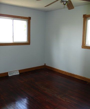 2nd image of 4908 Lincoln Hwy