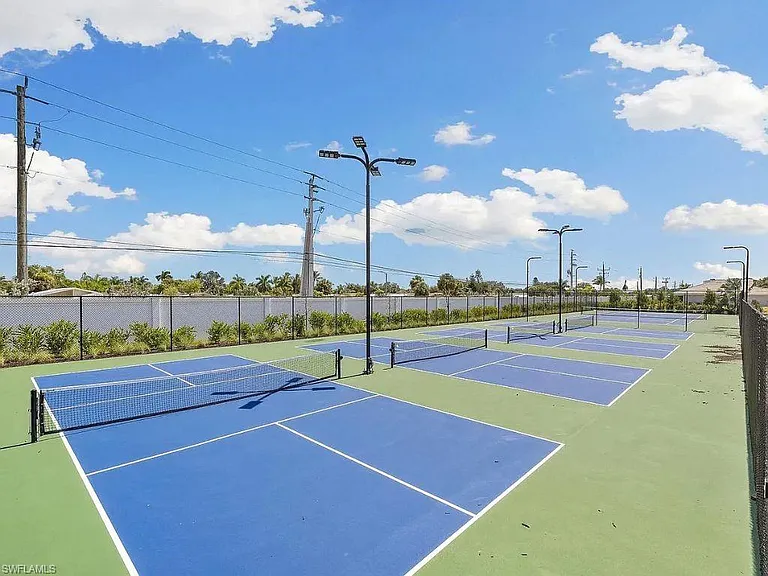 Pickelball and Tennis Courts