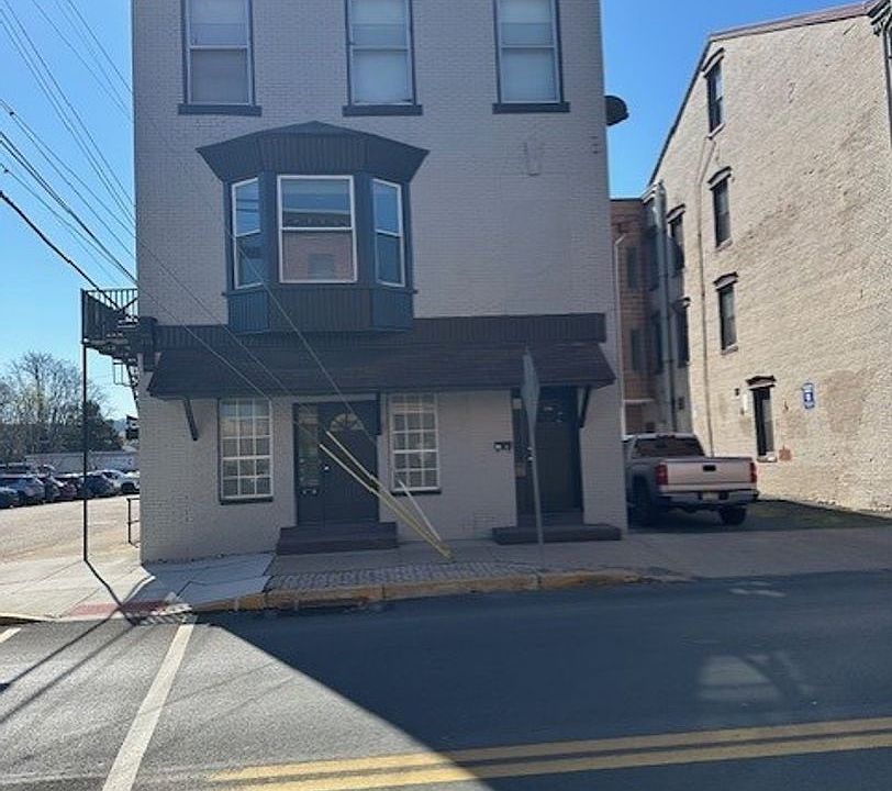 1st image of 113 Market St #111