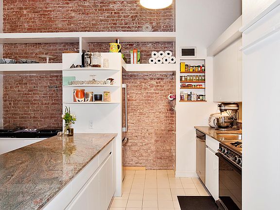 4th image of 125 E 12th St APT 3B