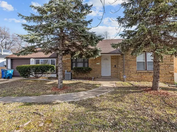 6320 Graham Rd, Saint Louis, MO 63134