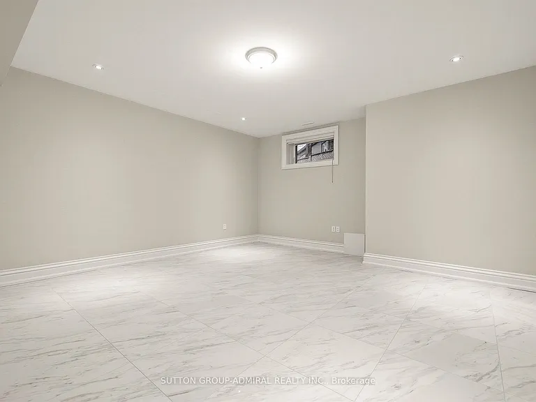 5 Lloydminster Cres — Photo 41