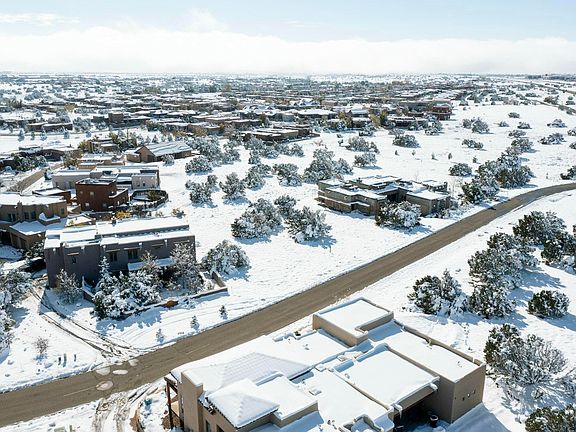 3rd image of 7 Camino Sabanero
