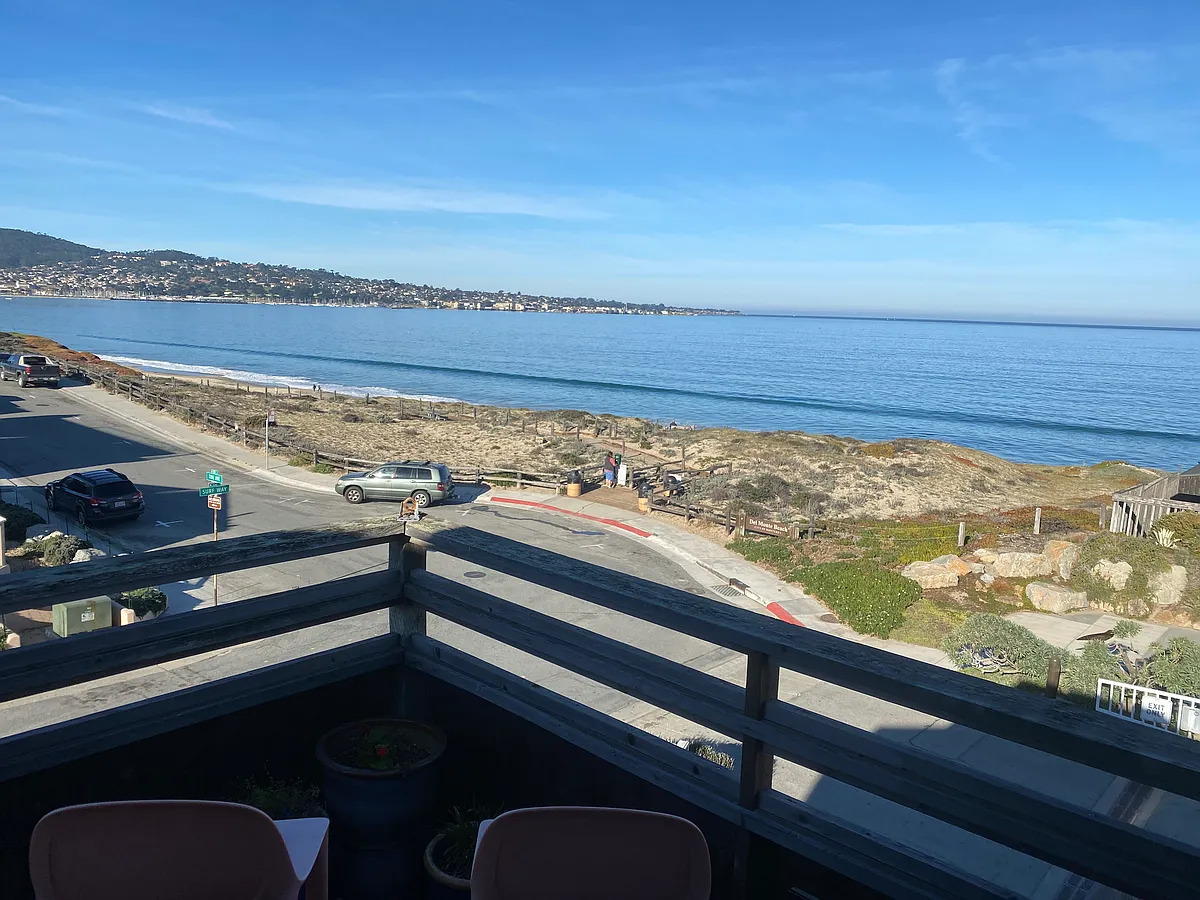 Building Photo - 1 Surf Way #40