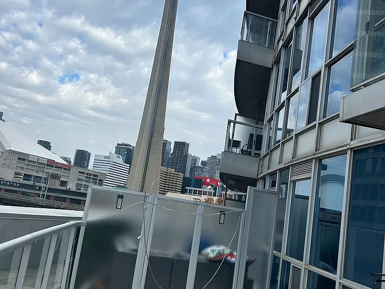218 Queens Quay W #409 — Photo 19
