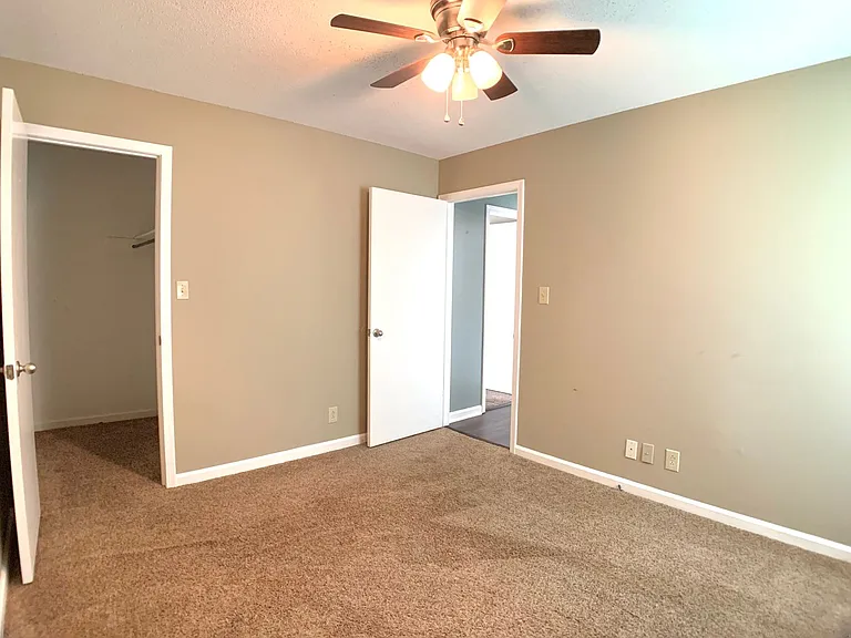 511 Mallory Dr — Photo 20