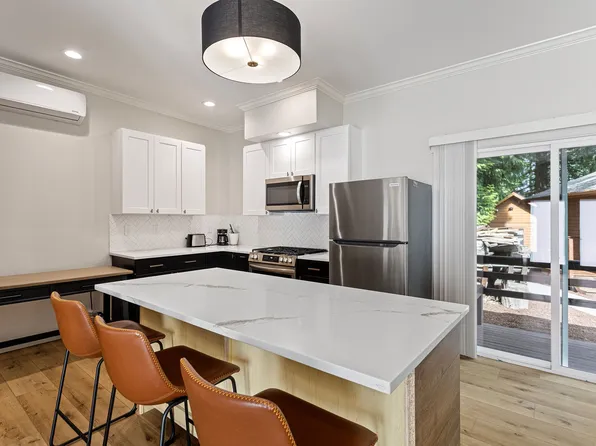 6890 156th Pl NE #C, Redmond, WA 98052
