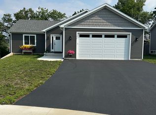 317 Buena Ter, Antioch, IL 60002