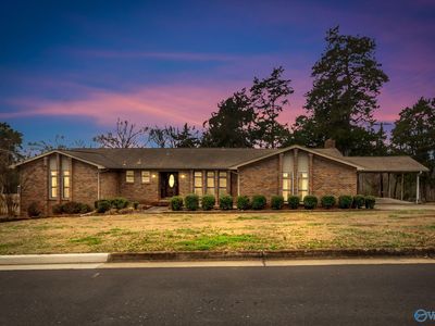 7602 Peacock Dr SW, Huntsville, AL, 35802