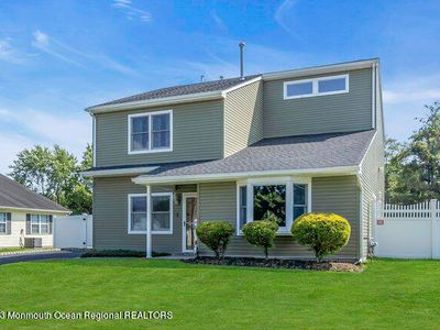 17 Colonial Drive, Tinton Falls, NJ, 07753