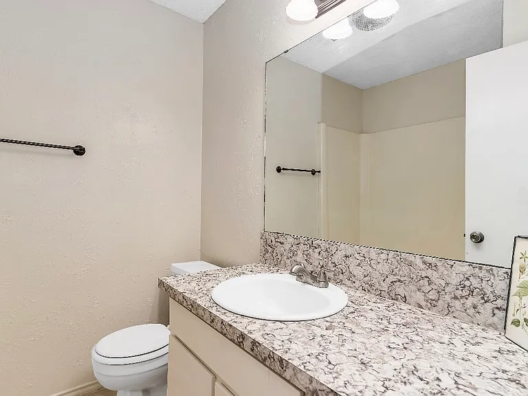1401 N Nolan River Rd #A — Photo 7