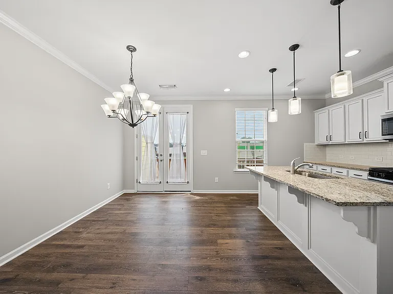 313 Great Northern Sta — Photo 17