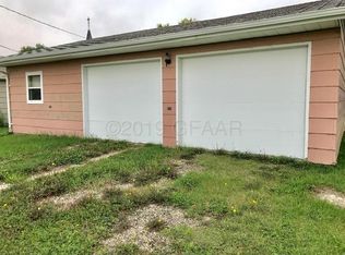 1019 3rd St, Langdon, ND 58249