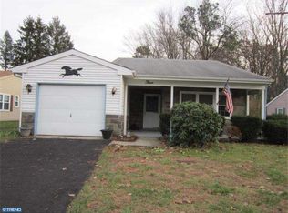 3 Dorchester Dr, Southampton, NJ 08088