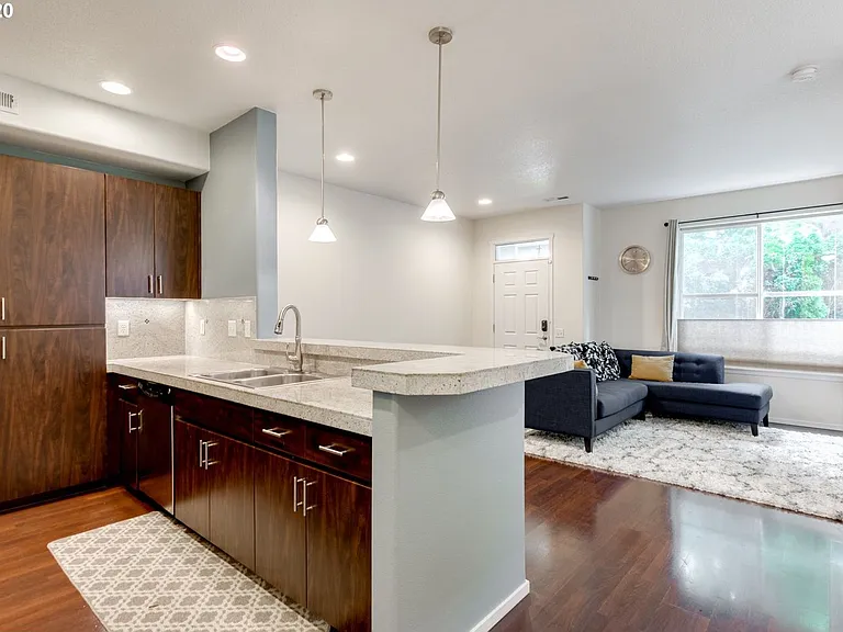 2232 NE Redelfs Way — Photo 5