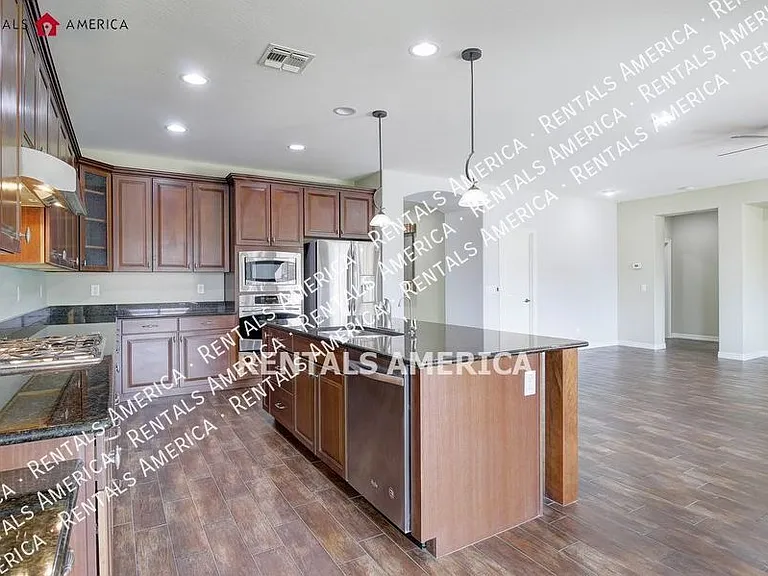 73 W Crescent Way — Photo 10