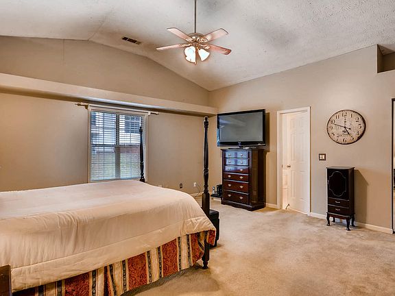 HUGE master bedroom