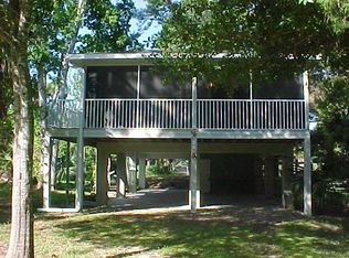 25 65th St, Yankeetown, FL 34498