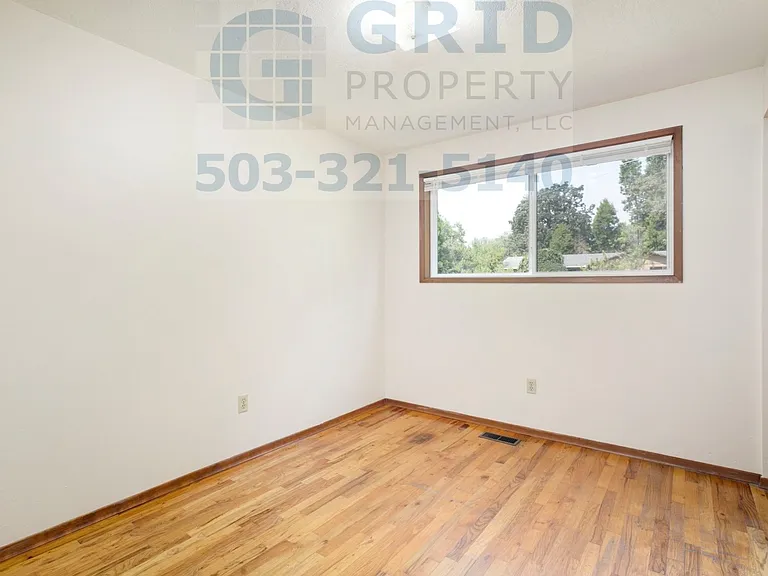 16554 SE Gordon Ct — Photo 8