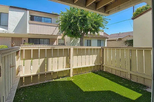369 Meadow Ct — Photo 10