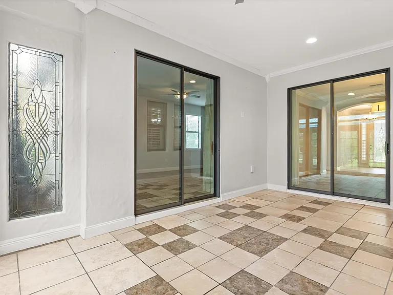 224 Volterra Way — Photo 21