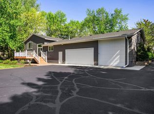 10798 River Rd NE, Hanover, MN 55341