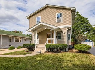 1136 E Kenilworth Ave, Lombard, IL