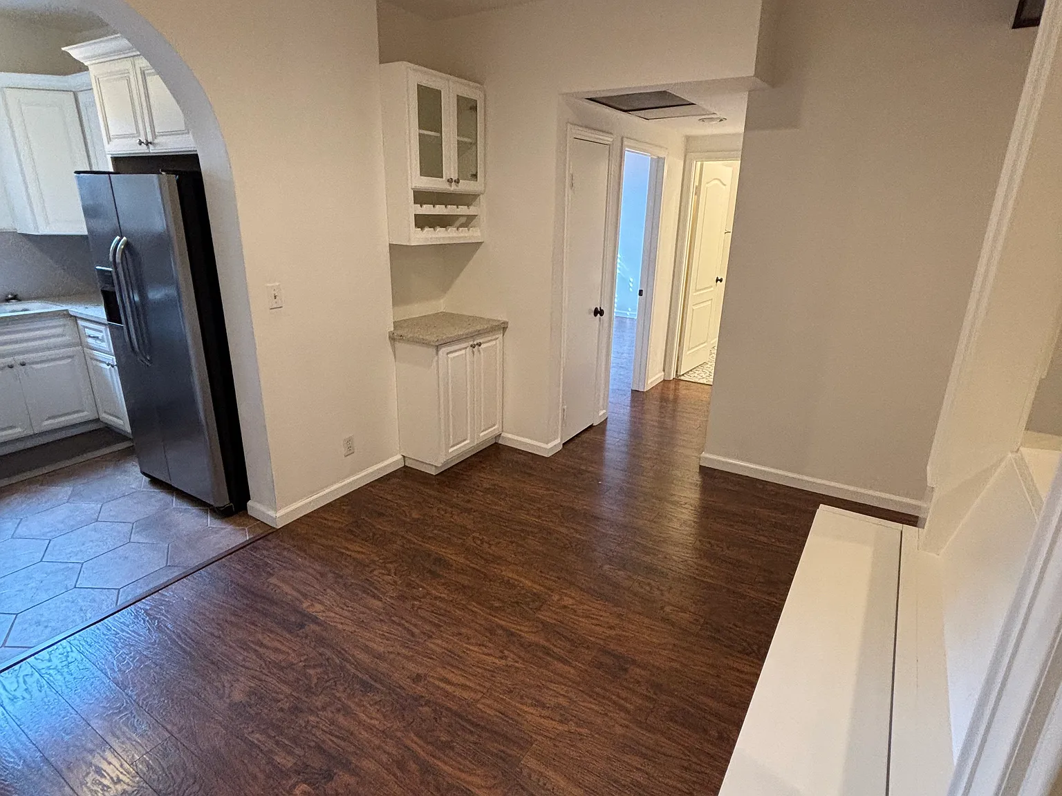 2 bed, 1050 sqft, $3,495 — Photo 3