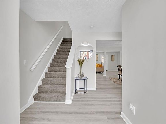 2nd image of 3021 Waldrop Cir