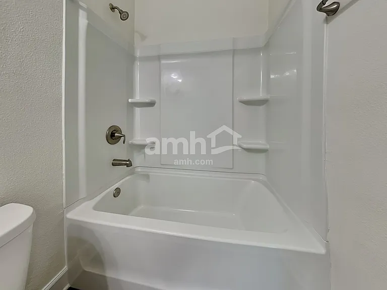 918 Walden Pond Dr — Photo 22