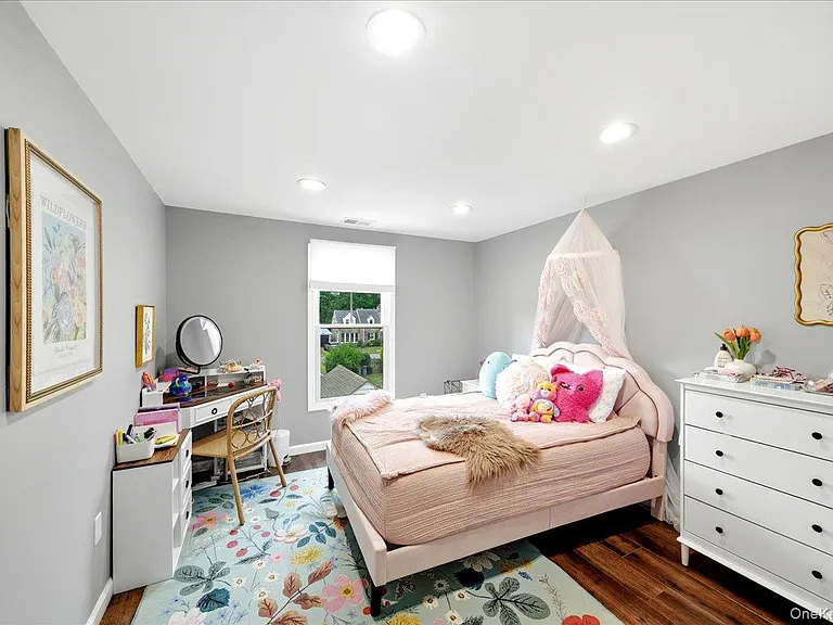 736 Pelhamdale Ave — Photo 14