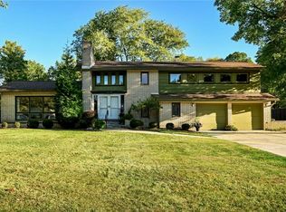3785 Russett Dr, Broadview Heights, OH