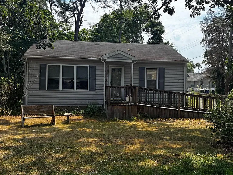 24 Wilson Rd — Photo 1