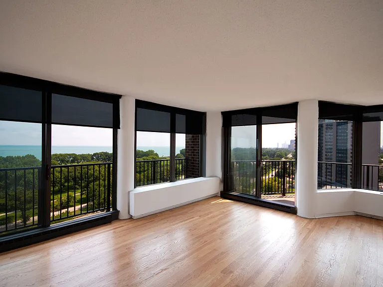 4170 N Marine Dr #13A — Photo 4