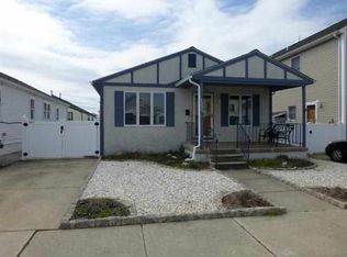 122 W Saint Louis Ave, Wildwood Crest, NJ 08260